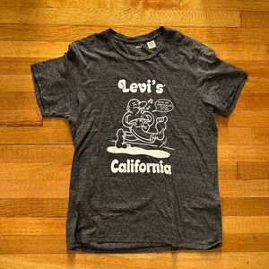 Levi’s California Walking Man T-shirt Medium Gray Funky White Print Tee Jeans